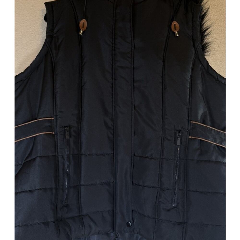 Sporto Women's Plus 3X Black Quilted Puffer Vest Faux Fur Trim Hooded - Picture 4 of 9